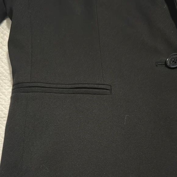 Banana Republic- CLASSIC SUIT BLAZER/Wms size: 4/ Black/ Semi-fitted/ NEW w/ tag - Picture 3 of 15